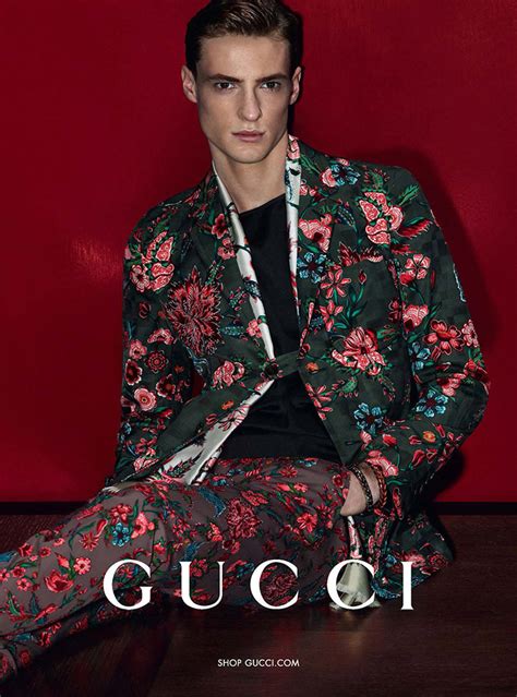 nouveau gucci|Gucci clothing website.